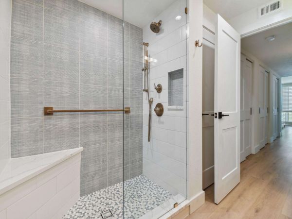 Three Bedroom Luxury Condo on the beach