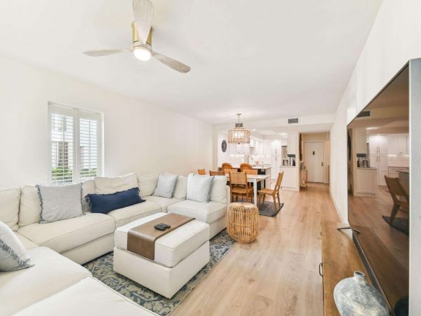 Three Bedroom Luxury Condo on the beach