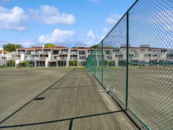 Three Bedroom Luxury Condo on the beach