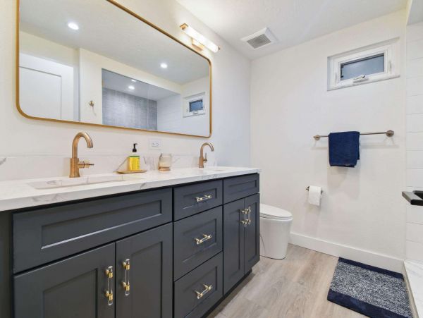 Three Bedroom Luxury Condo on the beach