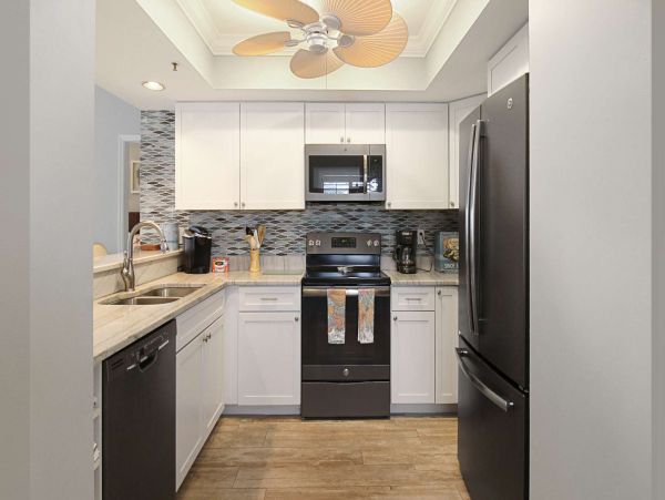 Beautiful 2nd Floor 2 Bedroom Condo on the Enchanting Siesta Key