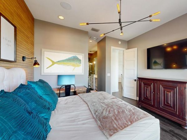 Canal-Front Oasis with Private Pool & Spa