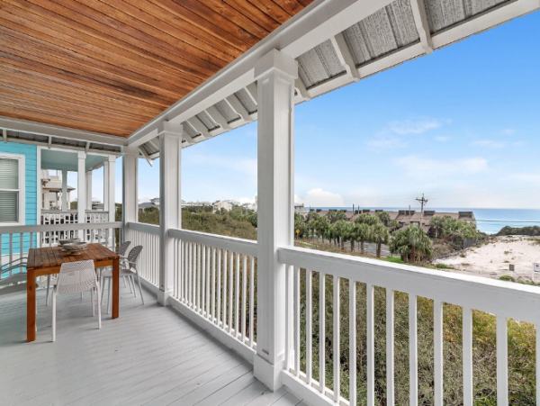 Memorable Beach Vacation Home Short Walk to Beach