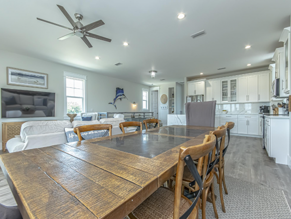 Relaxing Getaway Four Bedroom Vacation Pool Home