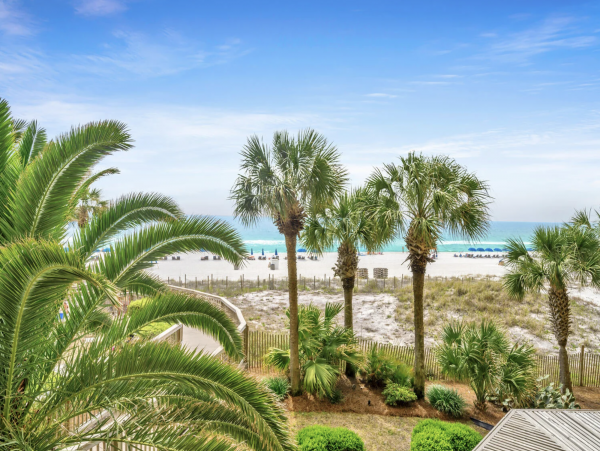 Large Beachfront Balcony 3-BD Gulf Front Pool Condo in Panama City Beach