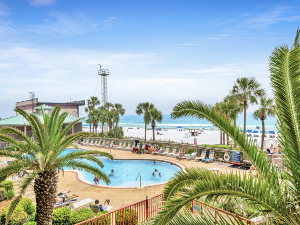 Large Beachfront Balcony 3-BD Gulf Front Pool Condo in Panama City Beach