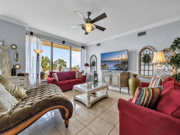 Large Beachfront Balcony 3-BD Gulf Front Pool Condo in Panama City Beach