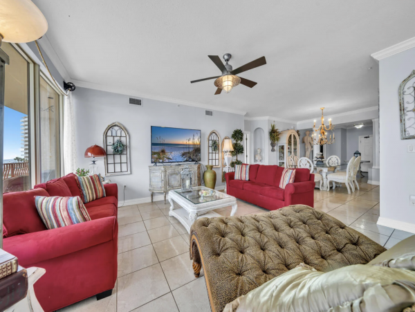 Large Beachfront Balcony 3-BD Gulf Front Pool Condo in Panama City Beach