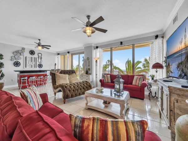 Large Beachfront Balcony 3-BD Gulf Front Pool Condo in Panama City Beach