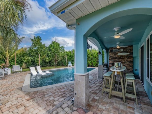 Naples Family-Friendly Beach Vacation Rental