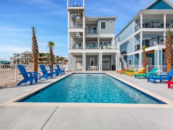Waterfront Five Bedroom Vacation Rental Home in Navarre Beach