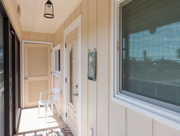 Holmes Beach Condo: Bay Views, Heated Pool & Near Beach