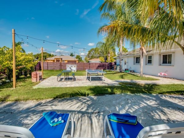 Cape Coral Vacation Home Seven Bedroom