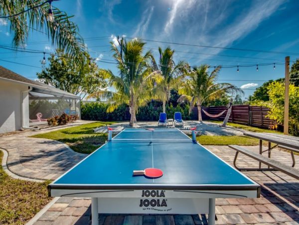 Cape Coral Vacation Home Seven Bedroom