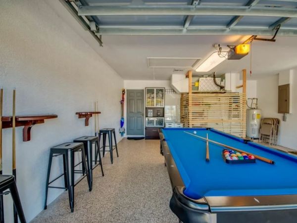 Cape Coral Vacation Home Seven Bedroom