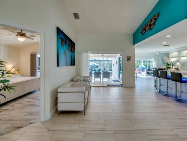 Cape Coral Vacation Home Seven Bedroom
