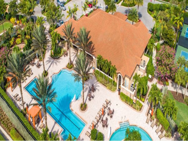 Fabulous Three Bedroom Vacation Home Great Amenities