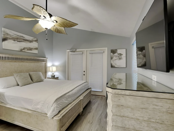 Pet-Friendly 7BD Gulf Front Home with Private Plunge Pool