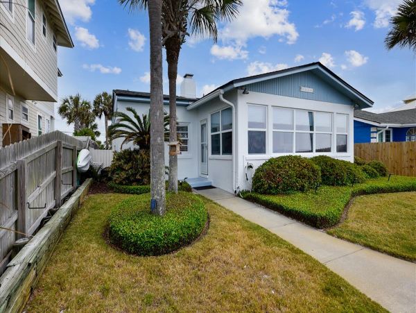 Beachfront Vacation Pool Home in Panama City