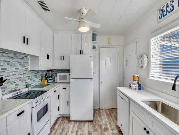 Beachfront Vacation Pool Home in Panama City