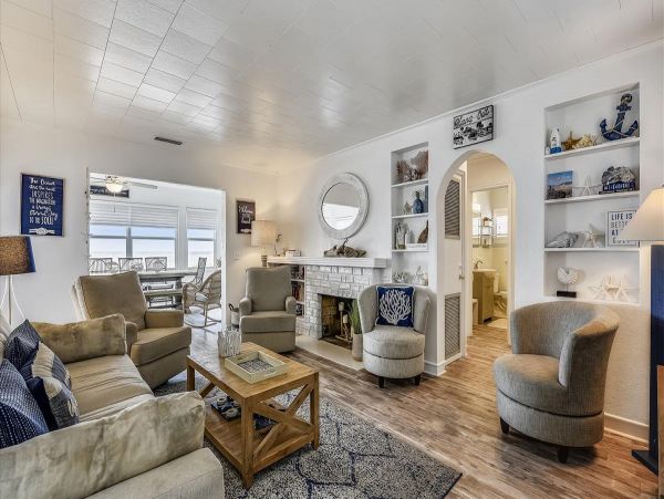 Beachfront Vacation Pool Home in Panama City