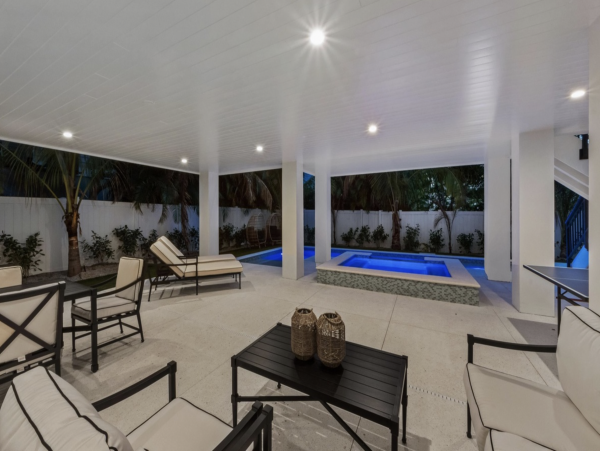 Bradenton Beach Vacation Rental with 8 Bedrooms & Bay views