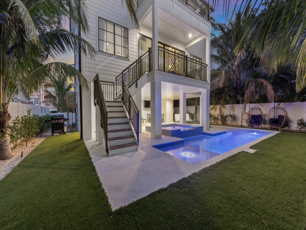 Bradenton Beach Vacation Rental with 8 Bedrooms & Bay views