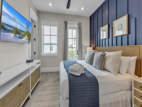 Bradenton Beach Vacation Rental with 8 Bedrooms & Bay views