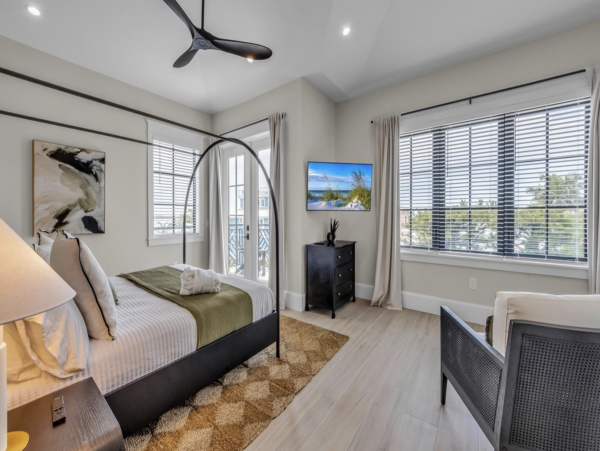 Bradenton Beach Vacation Rental with 8 Bedrooms & Bay views