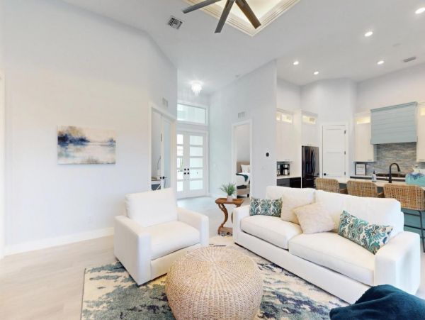 Luxury Marco Island Vacation Home with Private Pool & Spa