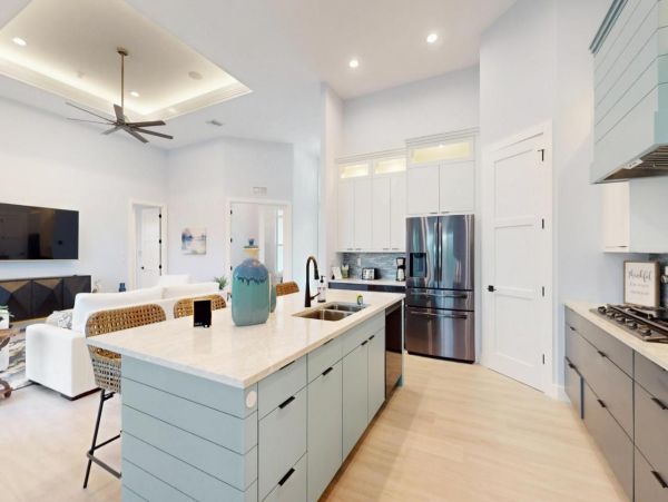 Luxury Marco Island Vacation Home with Private Pool & Spa