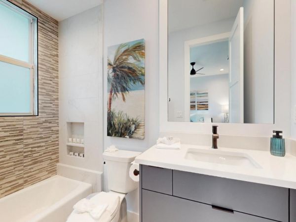 Luxury Marco Island Vacation Home with Private Pool & Spa