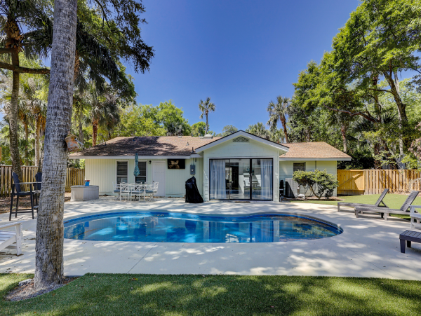 Hilton Head Vacation Pool Home Sleeps 14 Guests