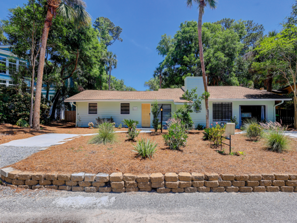 Hilton Head Vacation Pool Home Sleeps 14 Guests
