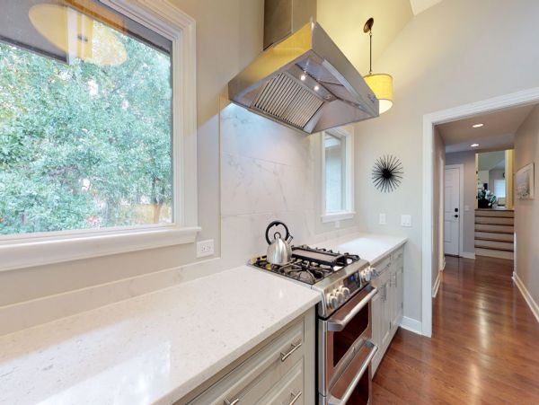 Hilton Head 5 Bedroom Vacation Home with Lagoon View