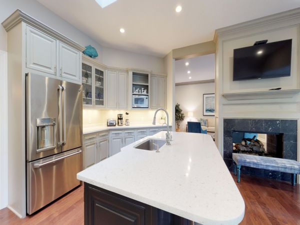 Hilton Head 5 Bedroom Vacation Home with Lagoon View