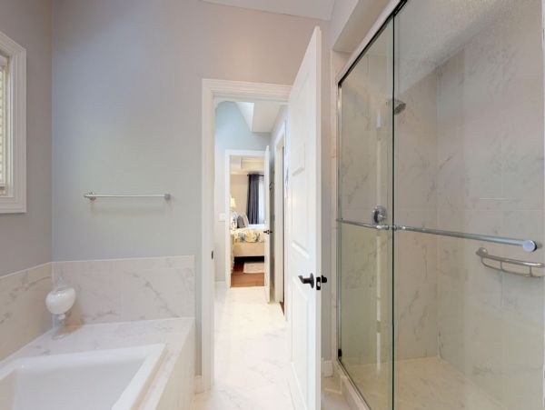 Hilton Head 5 Bedroom Vacation Home with Lagoon View