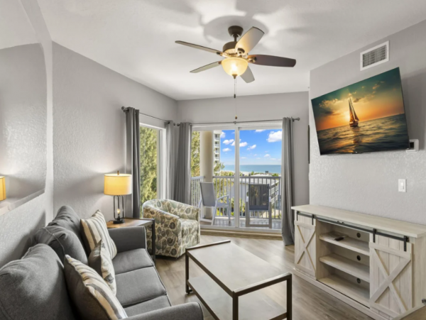 Beachfront Two Bedroom Vacation Condo in Treasure Island