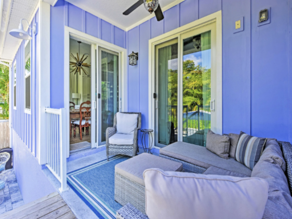 Anna Maria Lovely