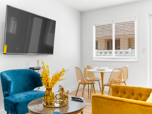 Charming Rental Short Walk to Beach Sleeps 4 Guests