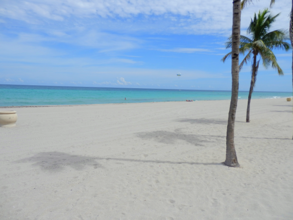 Charming Rental Short Walk to Beach Sleeps 4 Guests
