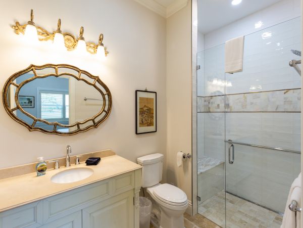 Vacation Estate Sleeps 18 Guests in Naples
