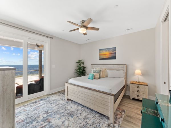 Port St. Joe Five Bedroom Vacation Home Right in Front of the Beach