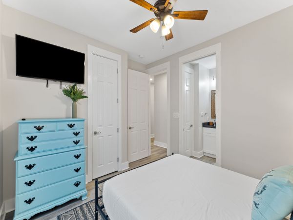 Port St. Joe Five Bedroom Vacation Home Right in Front of the Beach