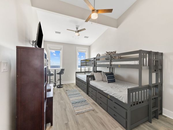 Port St. Joe Five Bedroom Vacation Home Right in Front of the Beach