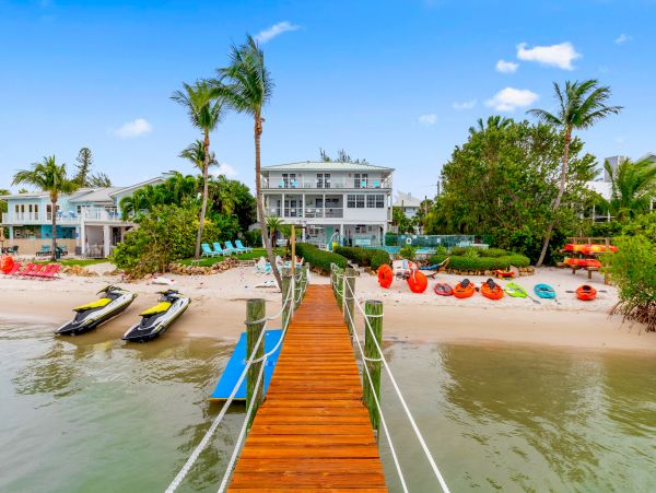Steps to Beach Stuart Vacation Home Ten Bedroom