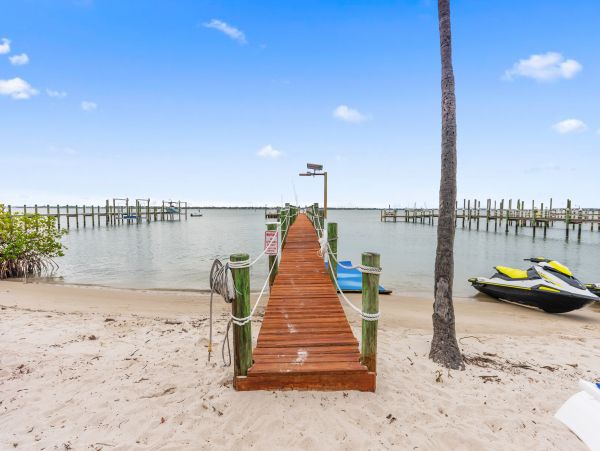 Steps to Beach Stuart Vacation Home Ten Bedroom