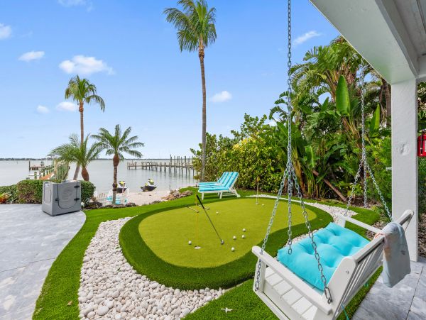 Steps to Beach Stuart Vacation Home Ten Bedroom