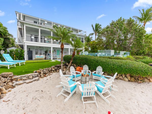 Steps to Beach Stuart Vacation Home Ten Bedroom