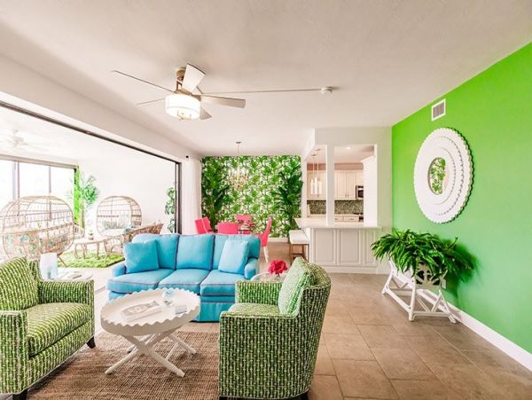 Charming Two Bedroom Vacation Condo in Naples